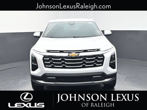 Used 2025 Chevrolet Equinox LT FWD image 4