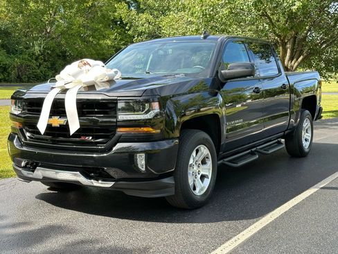 Used 2017 Chevrolet Silverado 1500 LT image 1