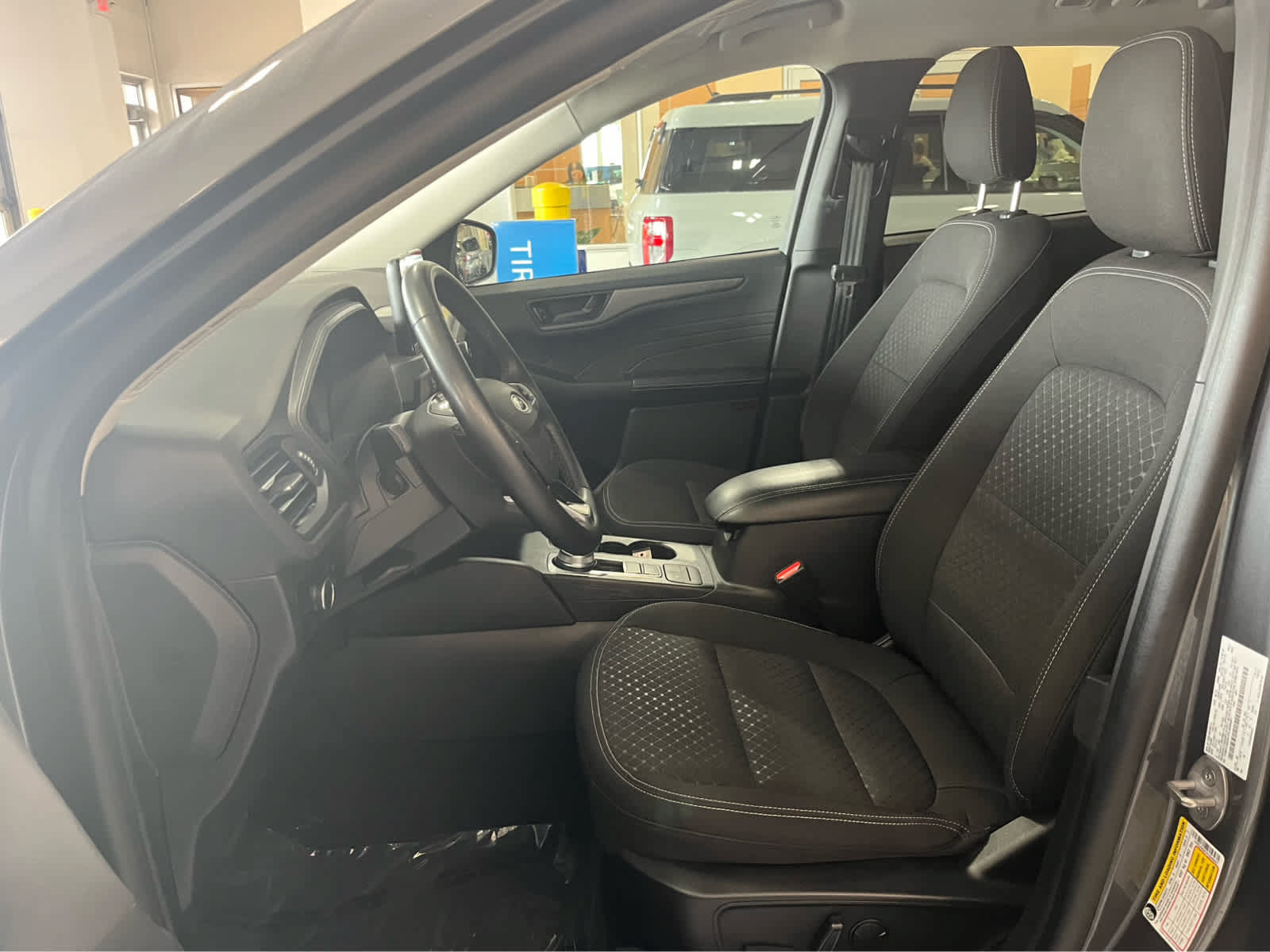 Used 2023 Ford Escape Active AWD/4WD image 13