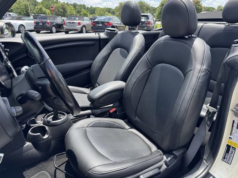 Used 2022 MINI Cooper Convertible image 9