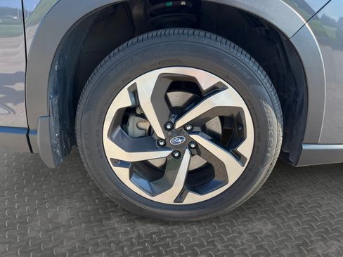 Certified 2023 Subaru Forester Touring AWD/4WD image 17