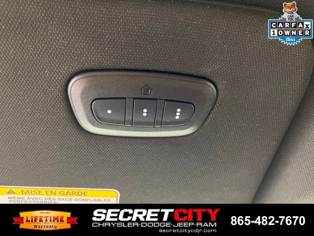 Used 2025 Jeep Wagoneer Series II w/ Convenience Group I AWD/4WD image 19