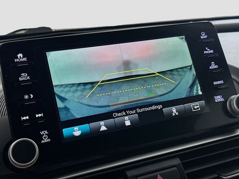 Used 2018 Honda Accord Touring image 22