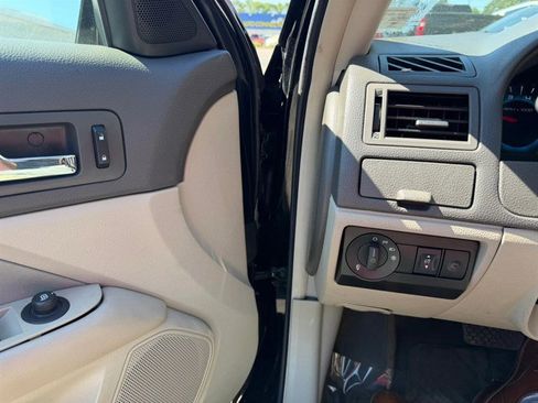 Used 2012 Ford Fusion SE FWD image 15