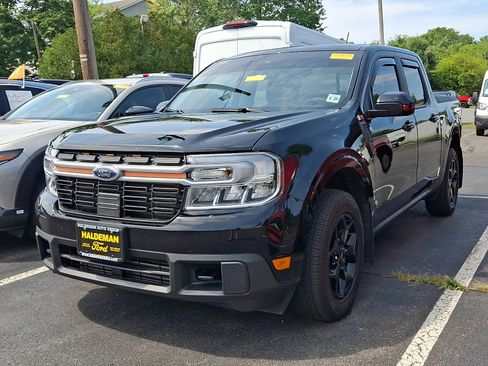 Used 2024 Ford Maverick Lariat w/ FX4 Off-Road Package AWD/4WD image 3