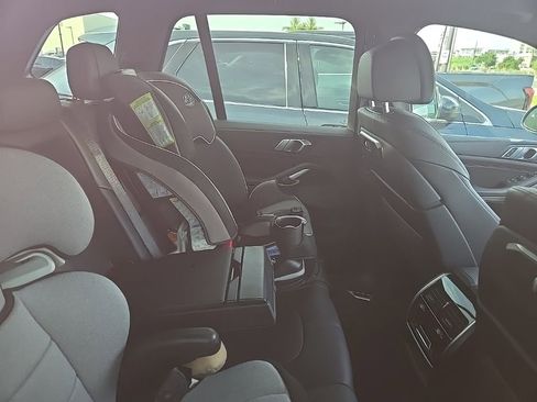 Used 2024 BMW X5 xDrive40i w/ Premium Package image 7