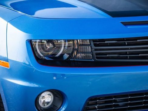 Used 2013 Chevrolet Camaro SS w/ Hot Wheels Special Edition image 42