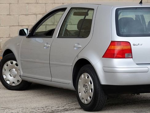 Used 2005 Volkswagen Golf GL image 16