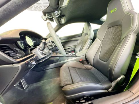 Used 2024 Porsche 911 Carrera T image 5