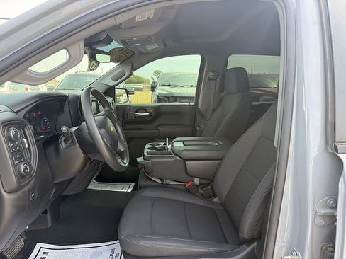 Used 2024 Chevrolet Silverado 1500 Custom image 9