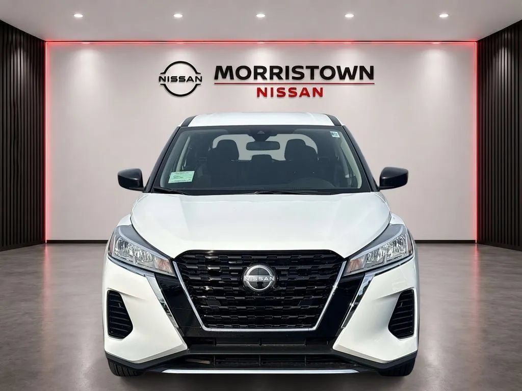 Used 2025 Nissan Kicks Play S FWD image 8