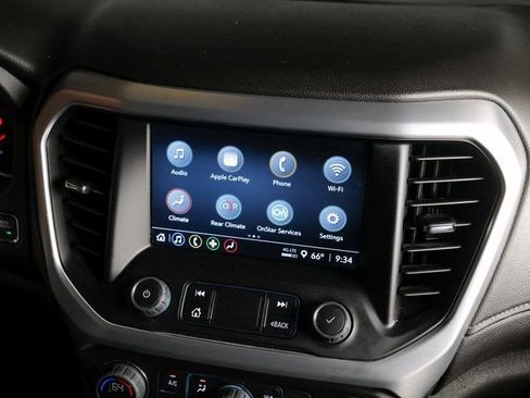 Used 2023 GMC Acadia SLE FWD image 16
