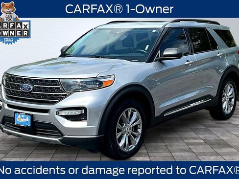 Certified 2023 Ford Explorer XLT w/ Equipment Group 202A AWD/4WD image 3
