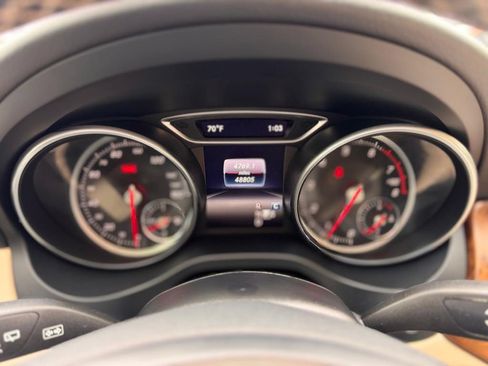 Used 2019 Mercedes-Benz GLA 250 4MATIC w/ Premium Package image 14