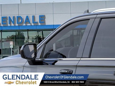 New 2024 Chevrolet Suburban LT AWD/4WD image 12
