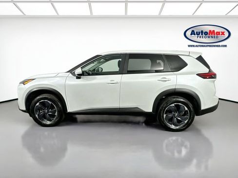 Used 2025 Nissan Rogue SV AWD/4WD image 8