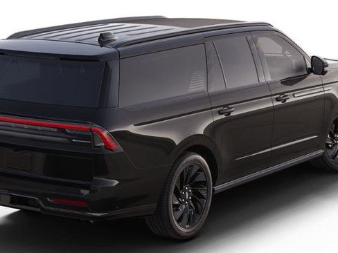 New 2025 Lincoln Navigator L Reserve w/ Jet Appearance Package AWD/4WD image 3