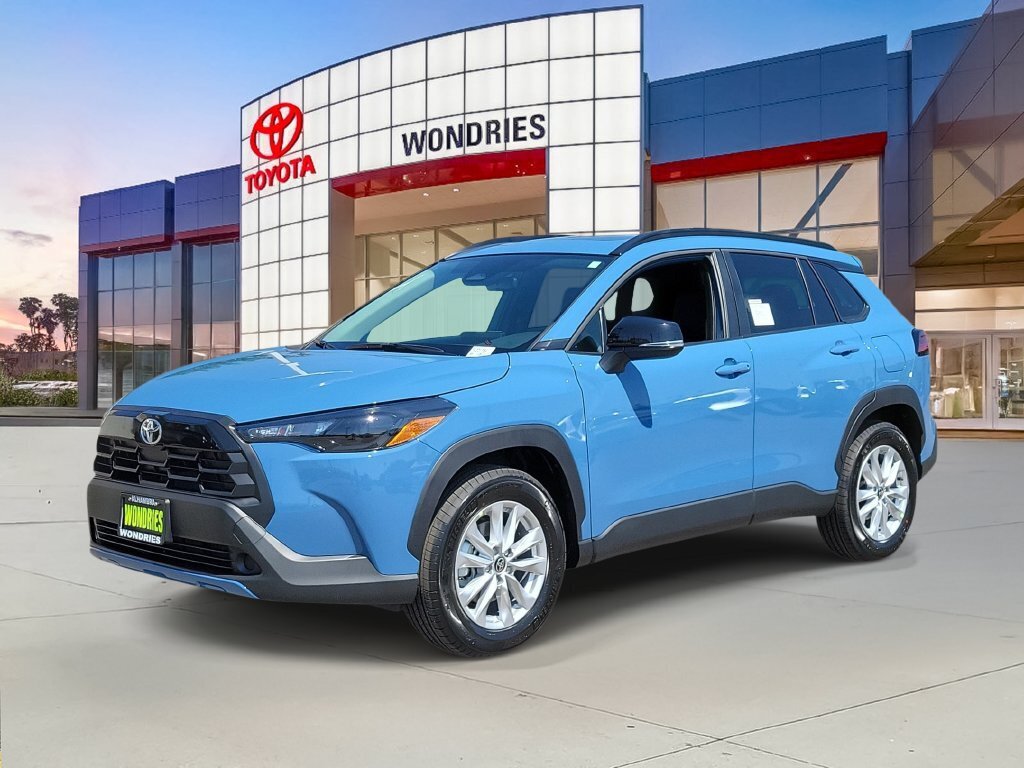 New 2026 Toyota Corolla Cross LE w/ Moonroof Package FWD image 2