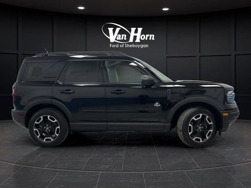 Used 2022 Ford Bronco Sport Outer Banks image 2