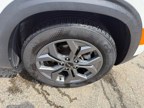 Used 2024 Kia Seltos S image 14
