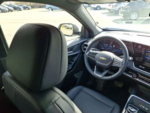 Used 2026 Chevrolet Equinox LT w/ Convenience Package II image 15