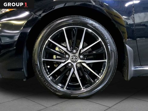 Used 2024 Toyota Camry SE FWD image 11