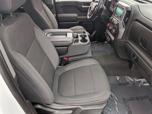 Used 2021 Chevrolet Silverado 1500 LT image 25