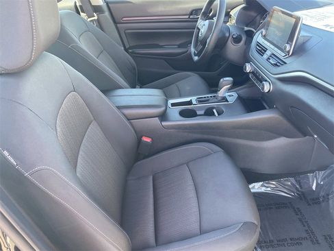 Used 2025 Nissan Altima 2.5 S image 14