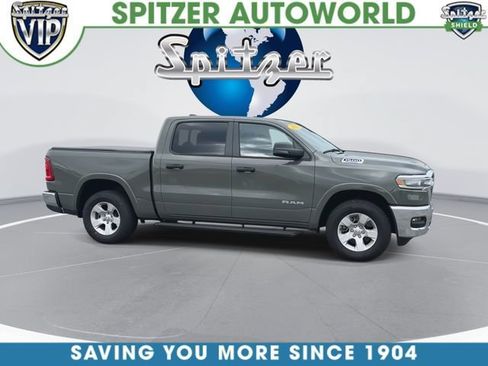Used 2025 RAM 1500 Big Horn AWD/4WD image 2