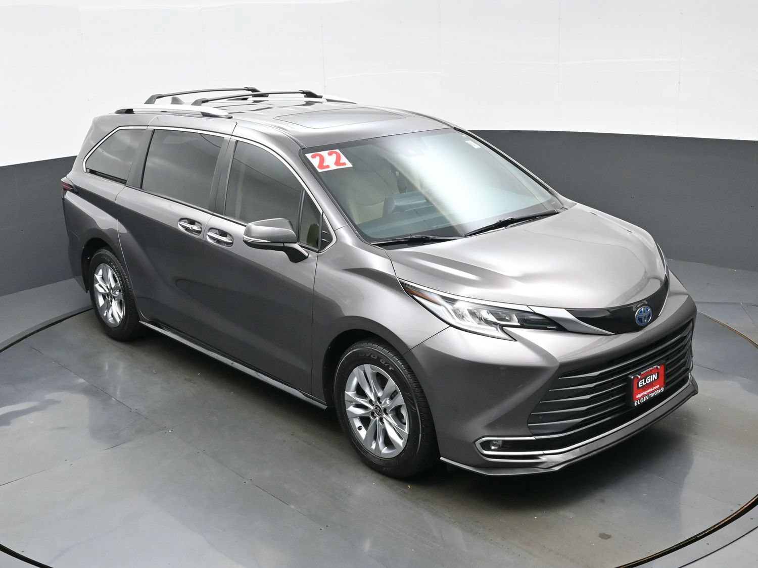 Used 2022 Toyota Sienna Limited AWD/4WD image 36