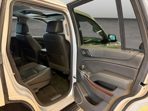 Used 2017 GMC Yukon SLT w/ Open Road Package AWD/4WD image 56