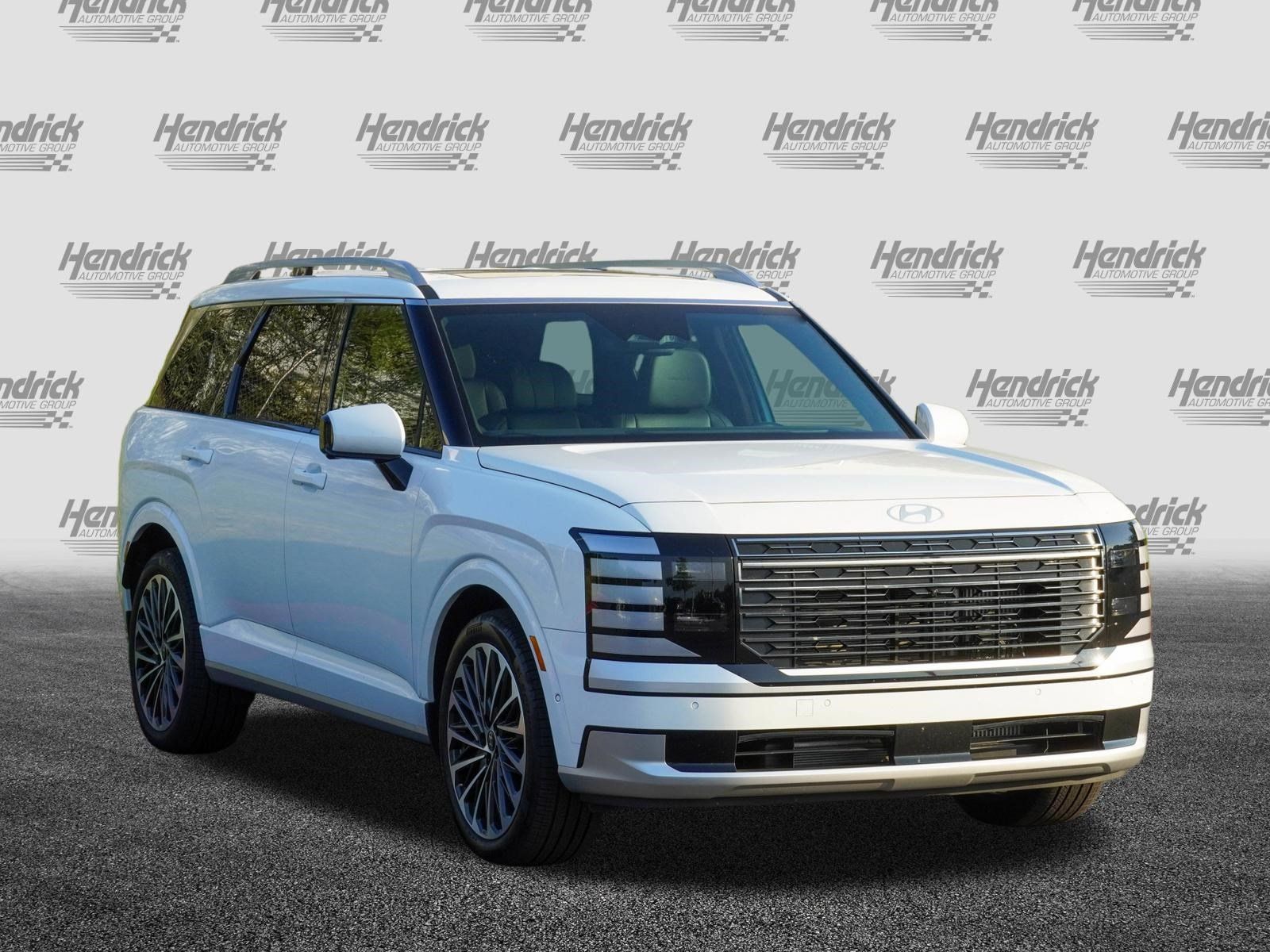 Used 2026 Hyundai Palisade Calligraphy AWD/4WD image 2