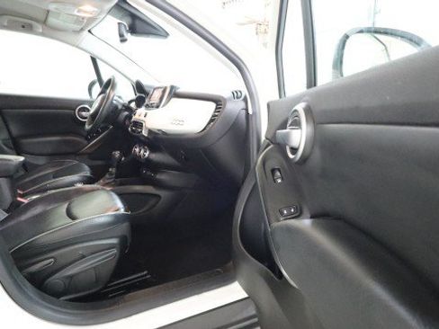 Used 2017 FIAT 500X Lounge w/ Advanced Safety Package FWD image 10