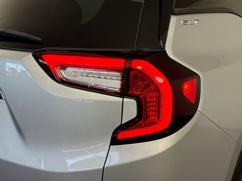 Used 2022 GMC Terrain SLT image 34