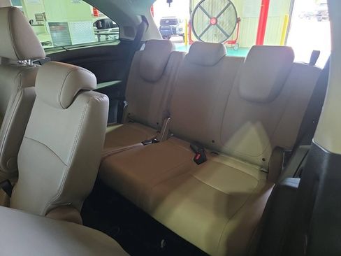 Used 2018 Honda Odyssey Elite image 12