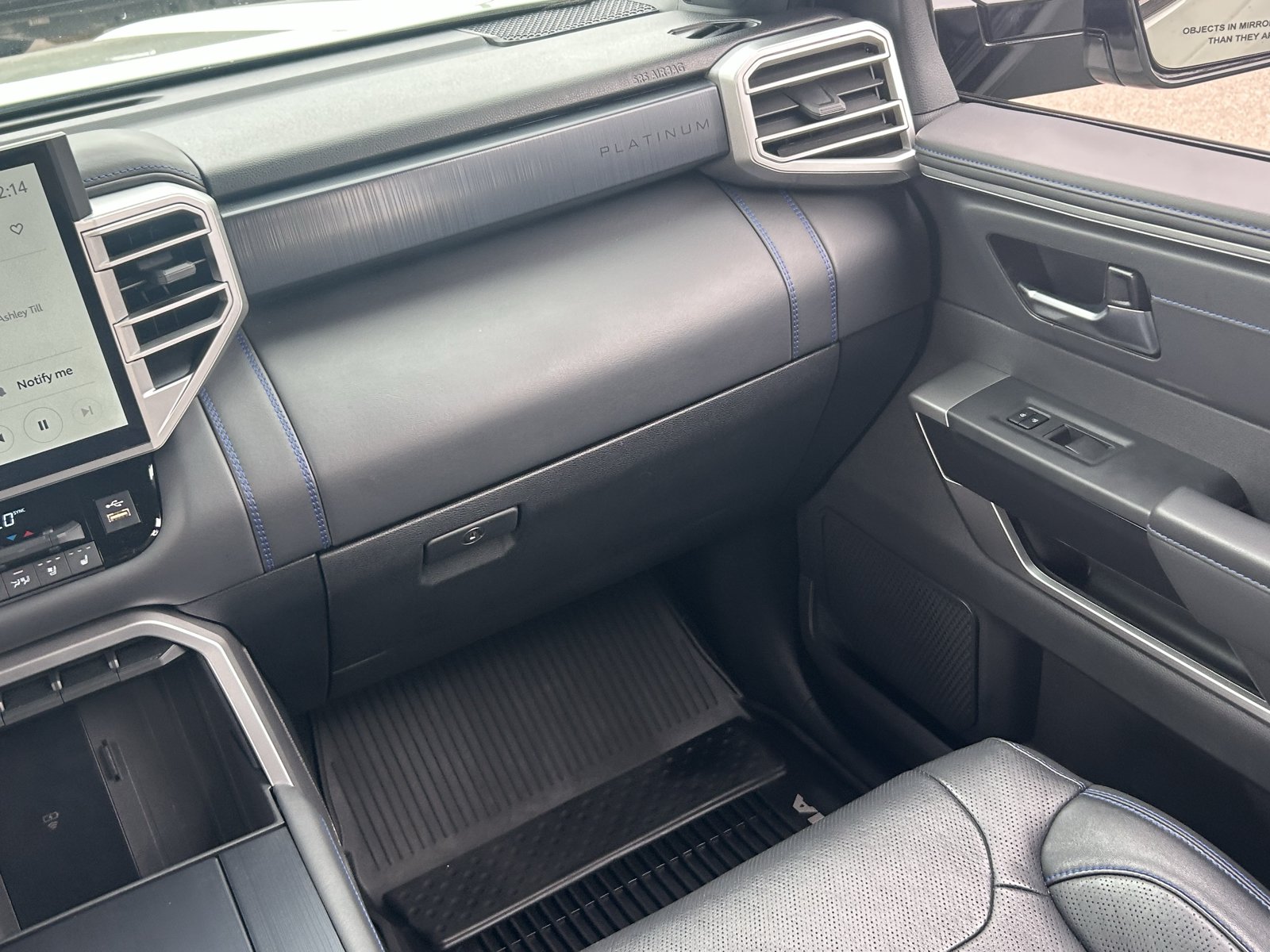 Used 2025 Toyota Sequoia Platinum AWD/4WD image 18