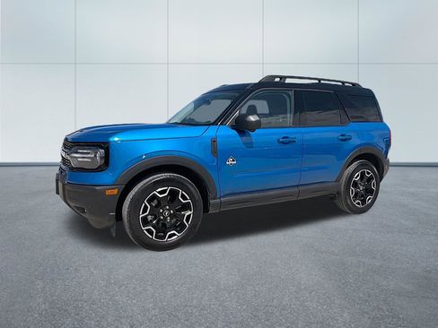 Used 2025 Ford Bronco Sport Outer Banks w/ Outer Banks Tech Package+ AWD/4WD image 11