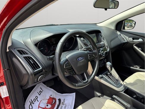 Used 2018 Ford Focus Titanium FWD image 5