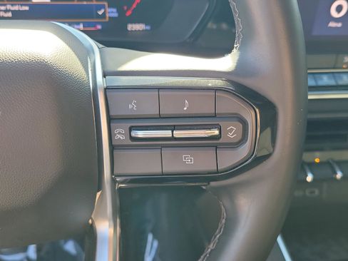 Used 2024 Chevrolet Colorado LT w/ LT Convenience Package image 25