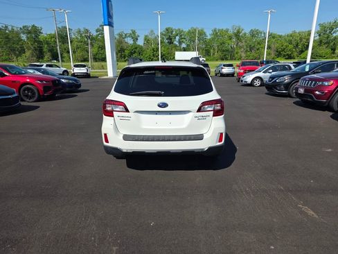 Used 2016 Subaru Outback 2.5i Limited AWD/4WD image 4