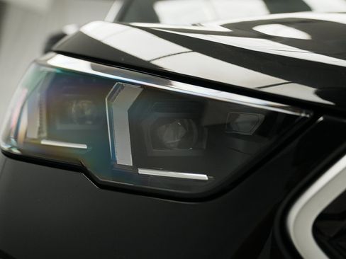 Used 2025 BMW X2 xDrive28i w/ Convenience Package image 16