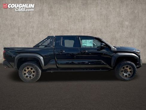 New 2025 Toyota Tacoma Trailhunter image 3