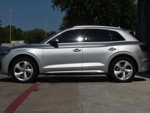 Certified 2024 Audi Q5 2.0T Premium Plus w/ Premium Plus Package image 6