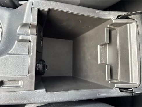 Used 2020 Subaru Crosstrek 2.0i Limited w/ Moonroof Package w/Navigation image 32