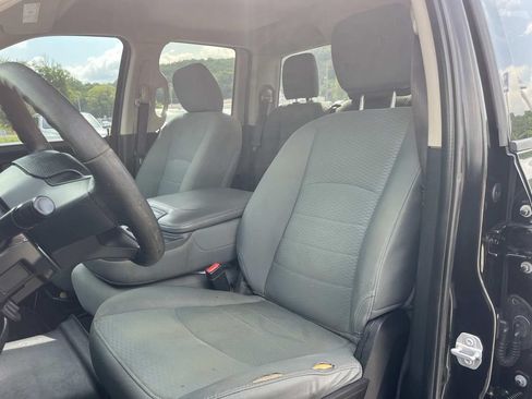 Used 2017 RAM 1500 Express AWD/4WD image 24