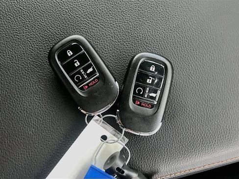 Used 2025 Honda CR-V Sport Touring image 33