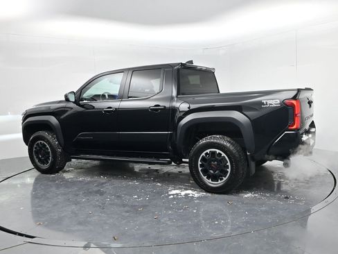 Used 2024 Toyota Tacoma TRD Off-Road image 5
