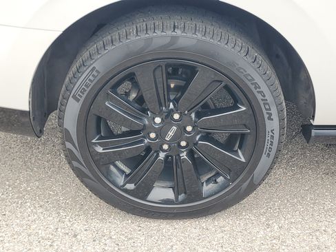 Used 2024 Lincoln Navigator Reserve AWD/4WD image 7