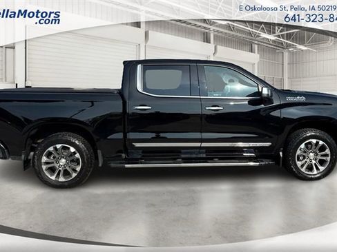Used 2024 Chevrolet Silverado 1500 High Country w/ Technology Package image 2