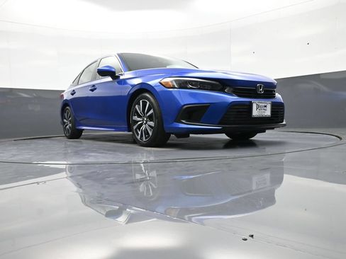 Used 2024 Honda Civic EX image 28
